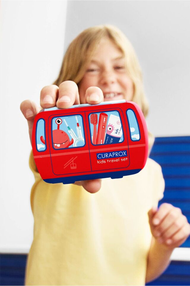 Çocuk Seyahat Seti Kırmızı